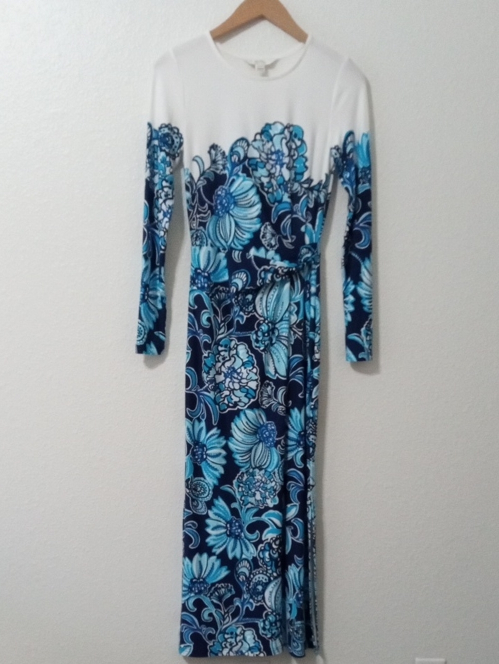 Lilly Pulitzer White and Blue Floral Long Sleeve Maxi Dress